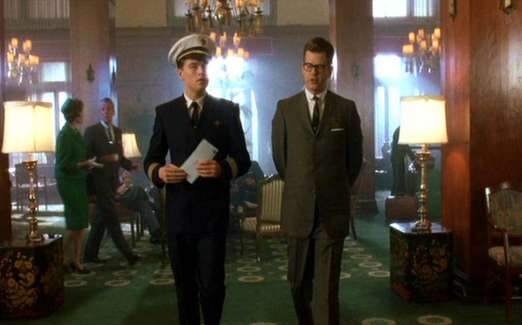 Frank Abagnale and hotel manager in the lobby of the Van Wyck hotel (New York)