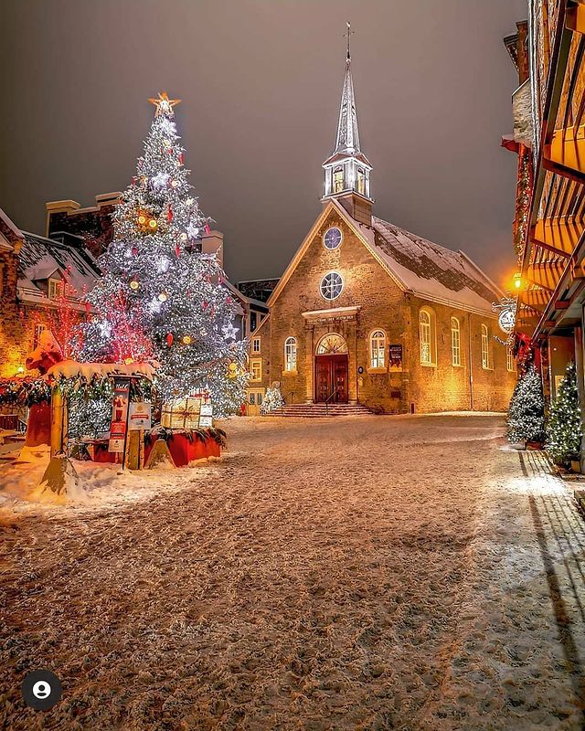 Instagram photo of the Church Notre-Dame-des-Victoires on the Place Royale, Quebec City (Quebec, Canada) (Christmas 2020)