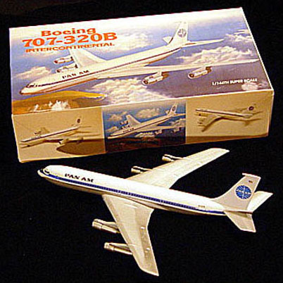 Hobby kit for a Pan Am model airplane